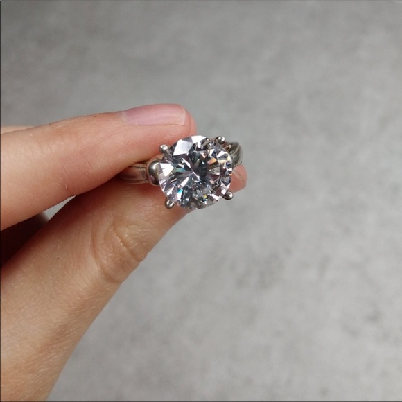 925 Large Silver Faux Diamond Engagement Ring Sz 8 - Picture 7 of 8